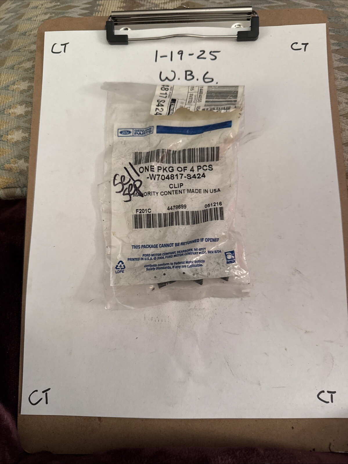 (1) New Genuine Ford Clip (2003-2019) OE W704817S424 Sold Individually