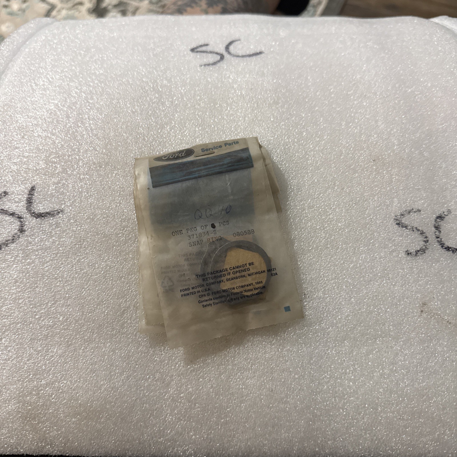 (1) OEM Ford 371834-S Snap Ring NOS Sold Individually