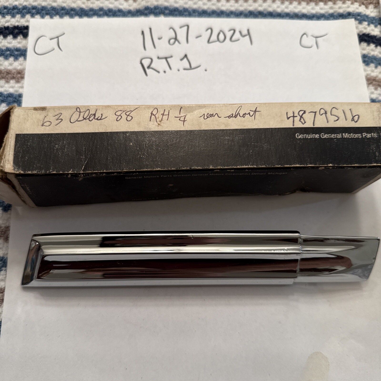 1963 Oldsmobile RH side trim molding GM 4879516 NOS - Image 3