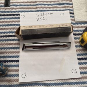 1963 Oldsmobile RH side trim molding GM 4879516 NOS