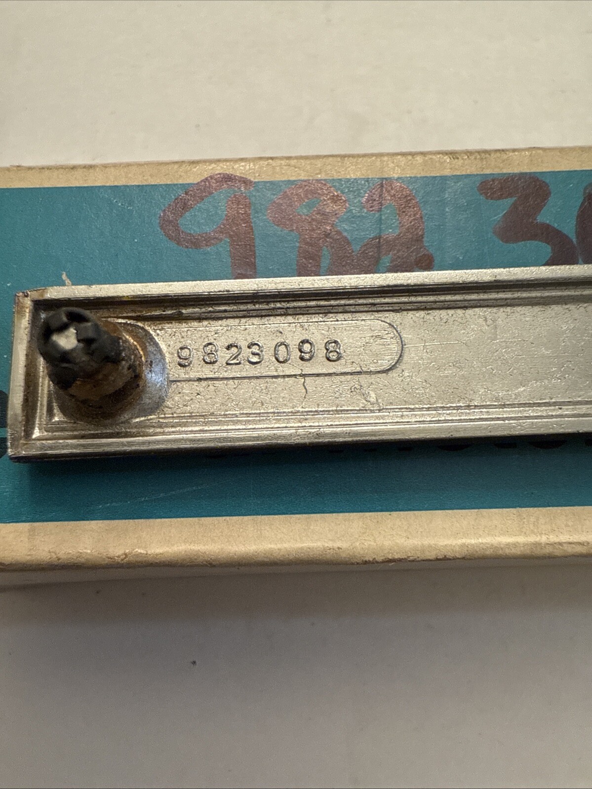 1970-1972 Skylark GS Quarter Panel Emblem Custom GM 9823098 - Image 4