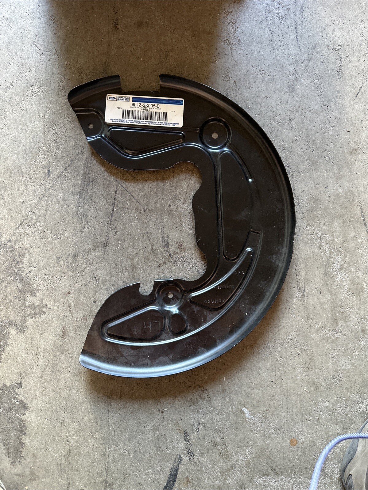 2012-2016 Lincoln Navigator Brake Dust Shield Left Front 9L1Z-2K005B