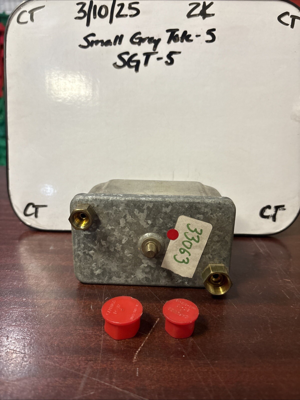 33063, FF236 Fuel Filter for 1492513, BF806, P550888 New Out Of Box - Image 3