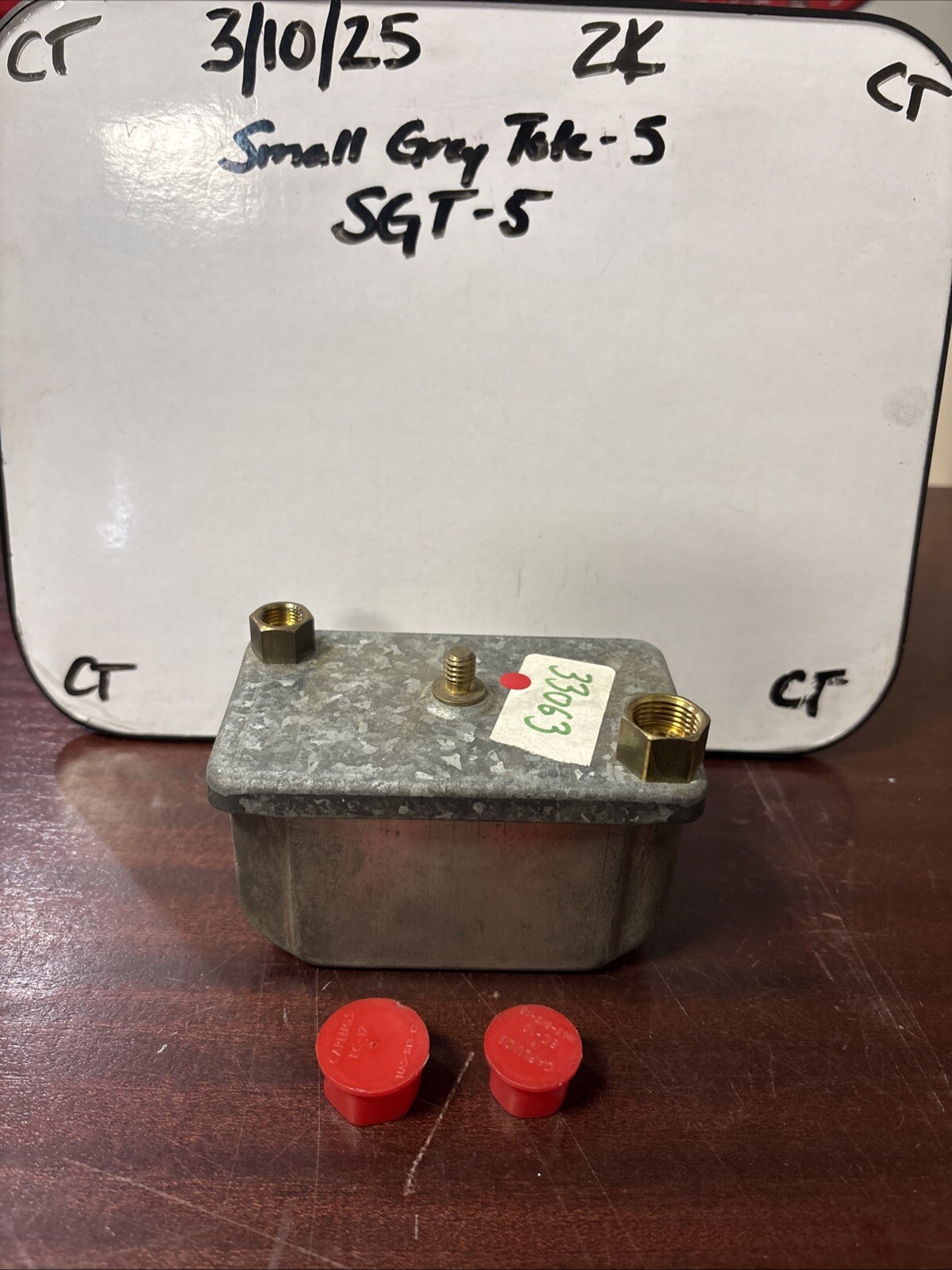 33063, FF236 Fuel Filter for 1492513, BF806, P550888 New Out Of Box