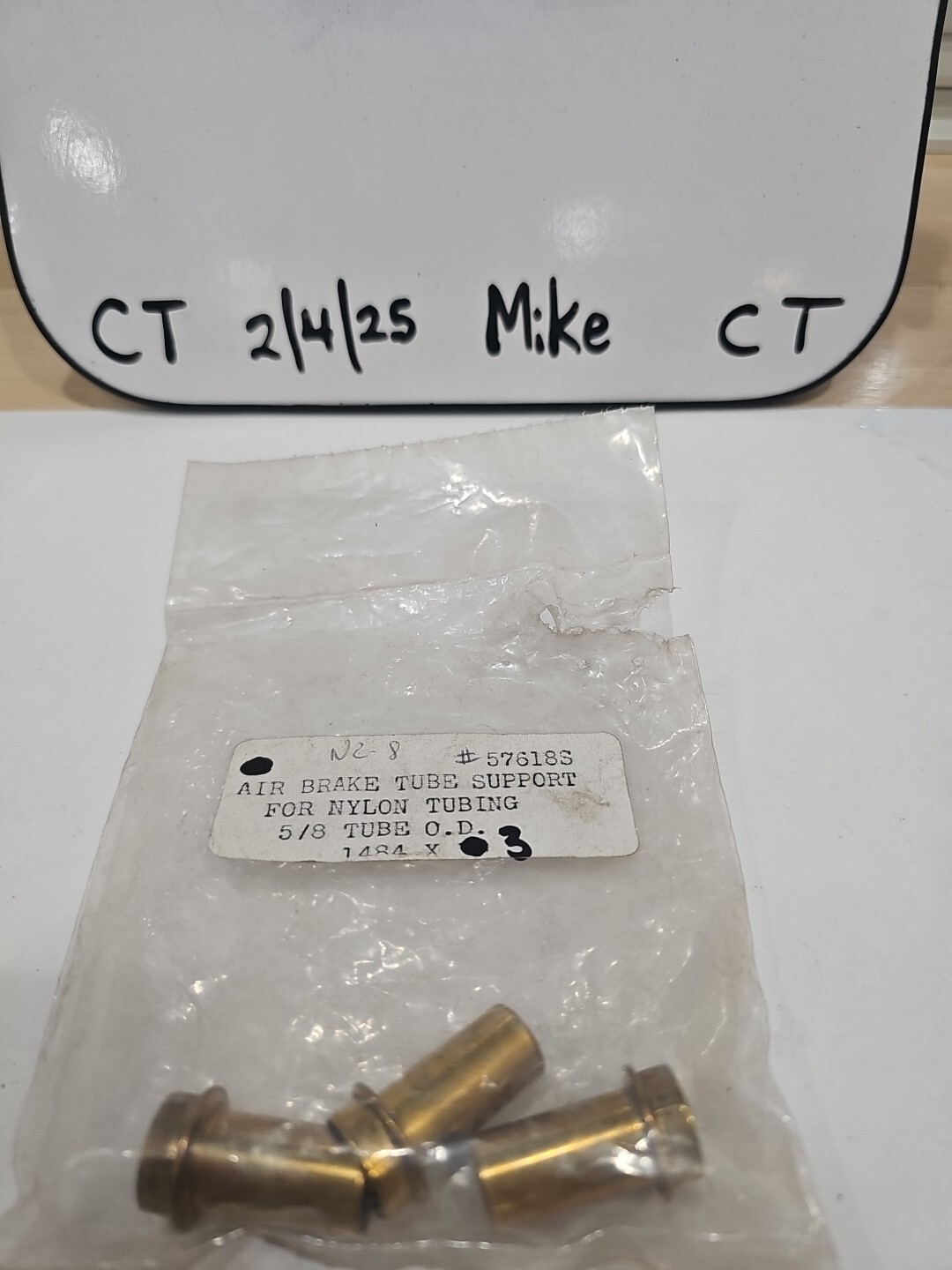 57618S Air Brake Tube Support For Nylon Tubing 5/8" O.D. # 1484 One Pkg Of 3 - Image 3