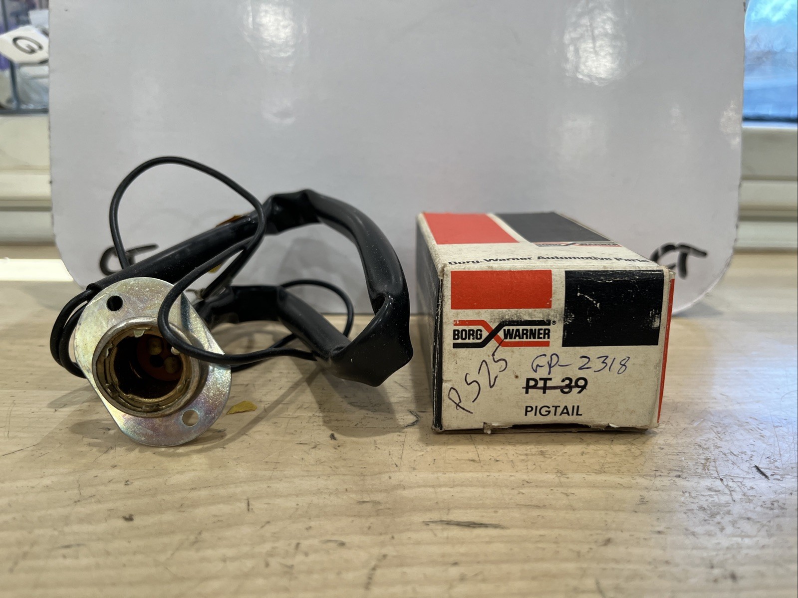 BORG WARNER Pigtail Light Socket PT-39 NEW - Image 3