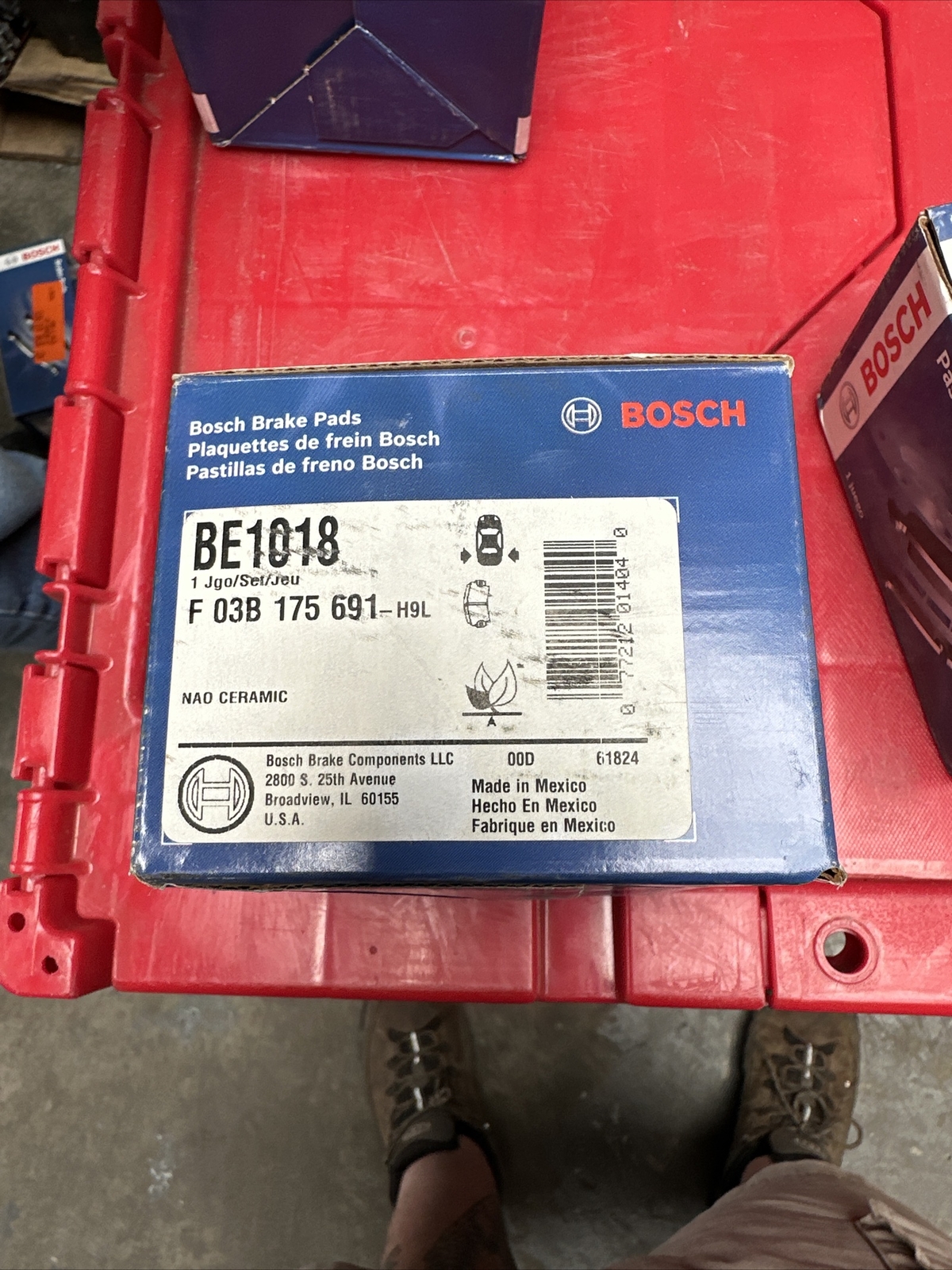 Disc Brake Pad Set-Blue Ceramic Brake Pads with Hardware Bosch BE1018H