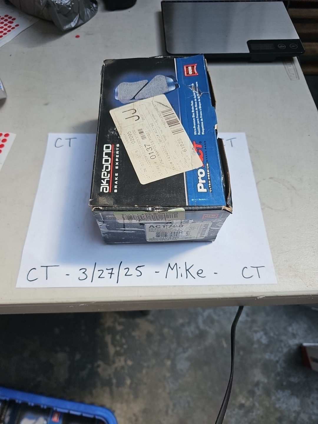 Disc Brake Pad Set-ProACT Ultra Premium Ceramic Pads fits 1999 Grand Cherokee