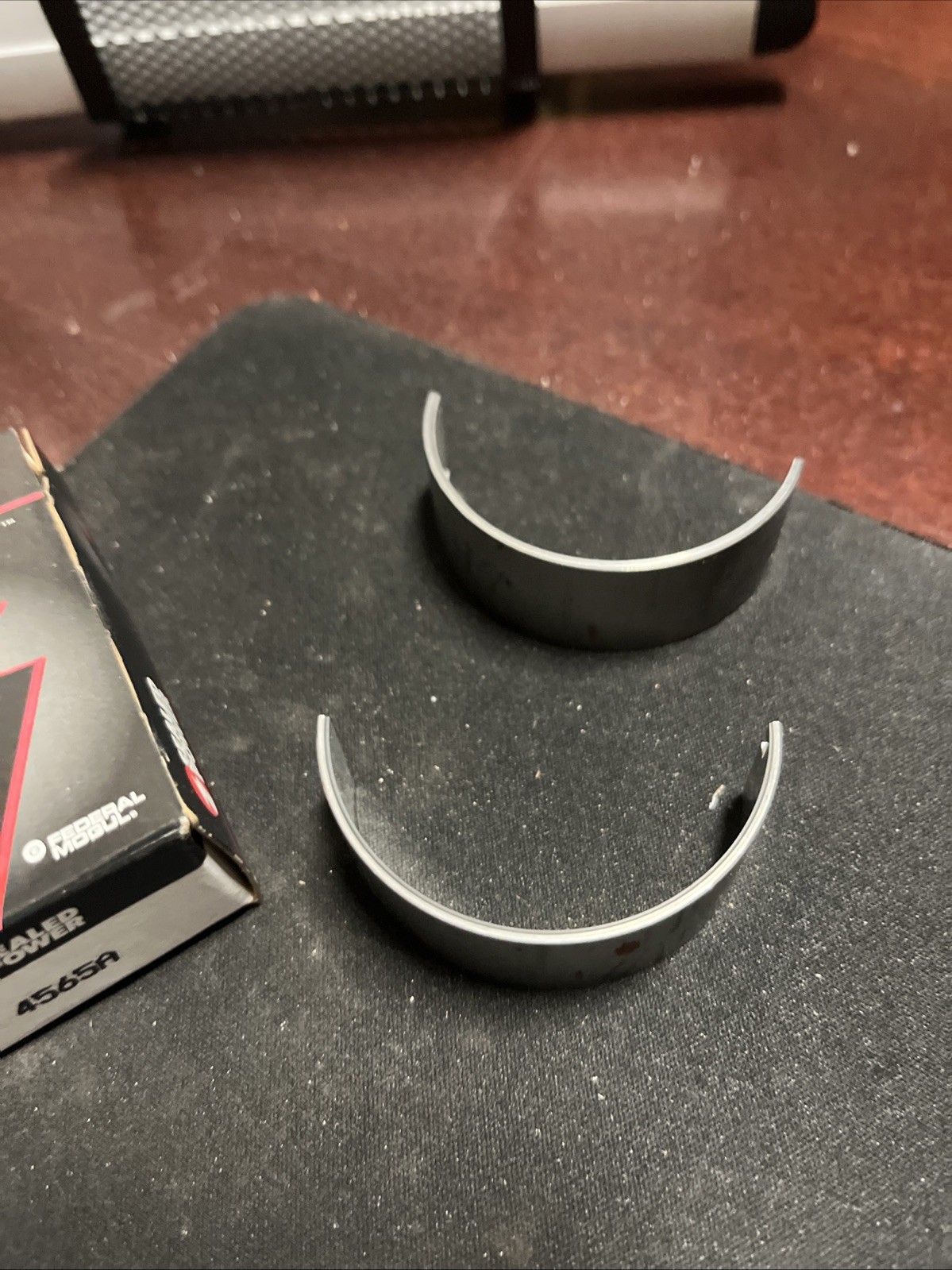 Engine Connecting Rod Bearing Sealed Power 4565A - Image 3