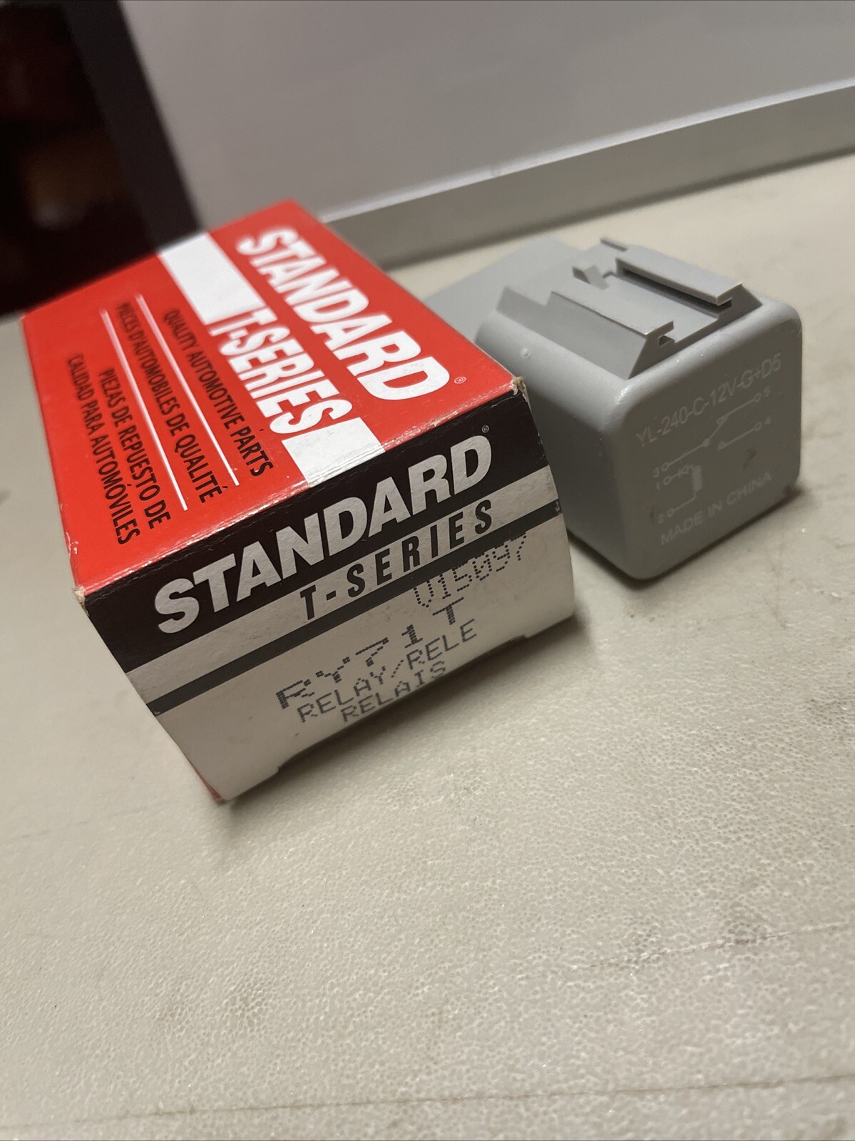 Engine Control Module (ECM) Wiring Relay-Ignition Relay Standard RY71T - Image 3