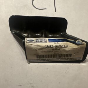 FORD OEM 12-18 Focus Fender-Bracket Right CM5Z16K038A