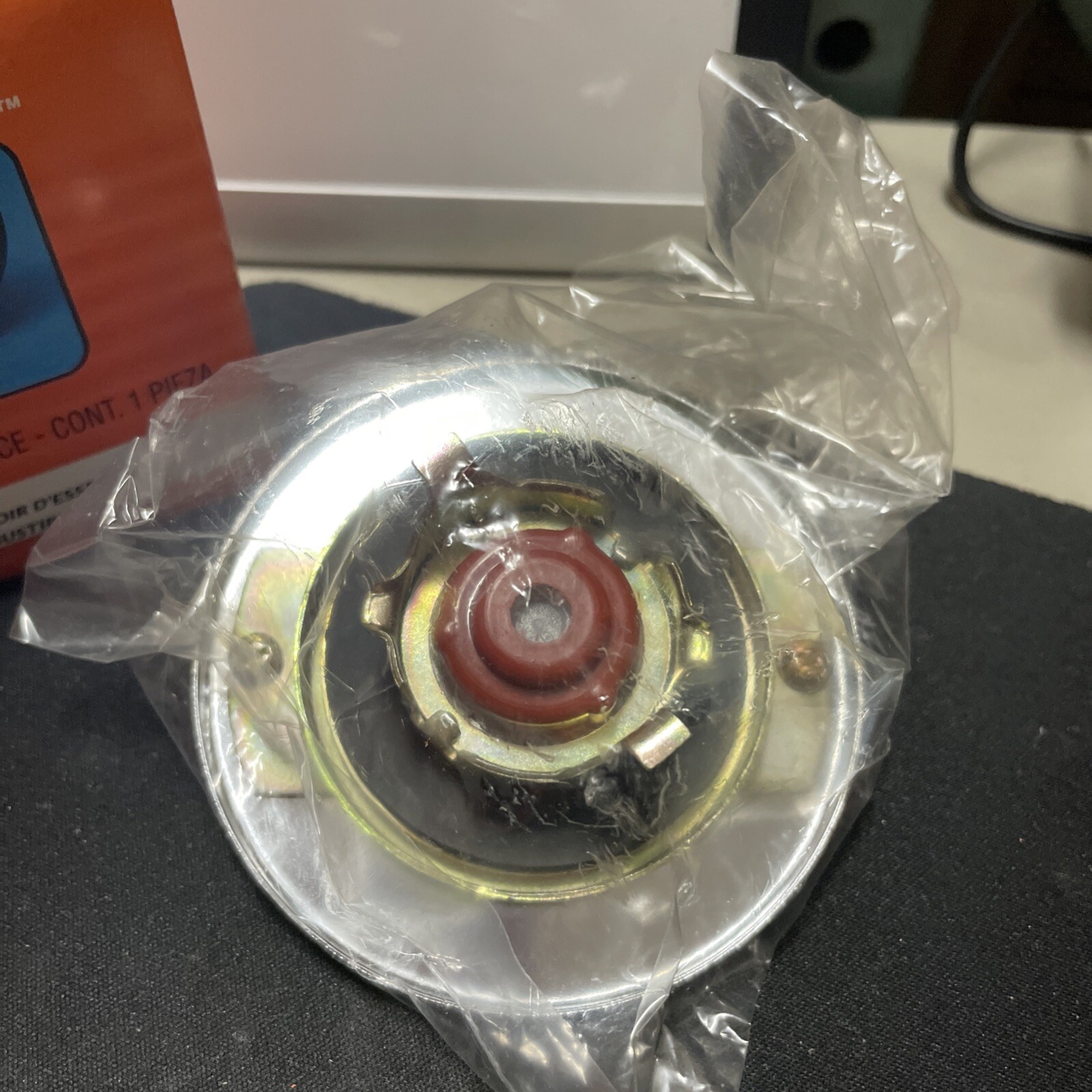 FRAM GR-800 GAS CAP NOS - Image 3