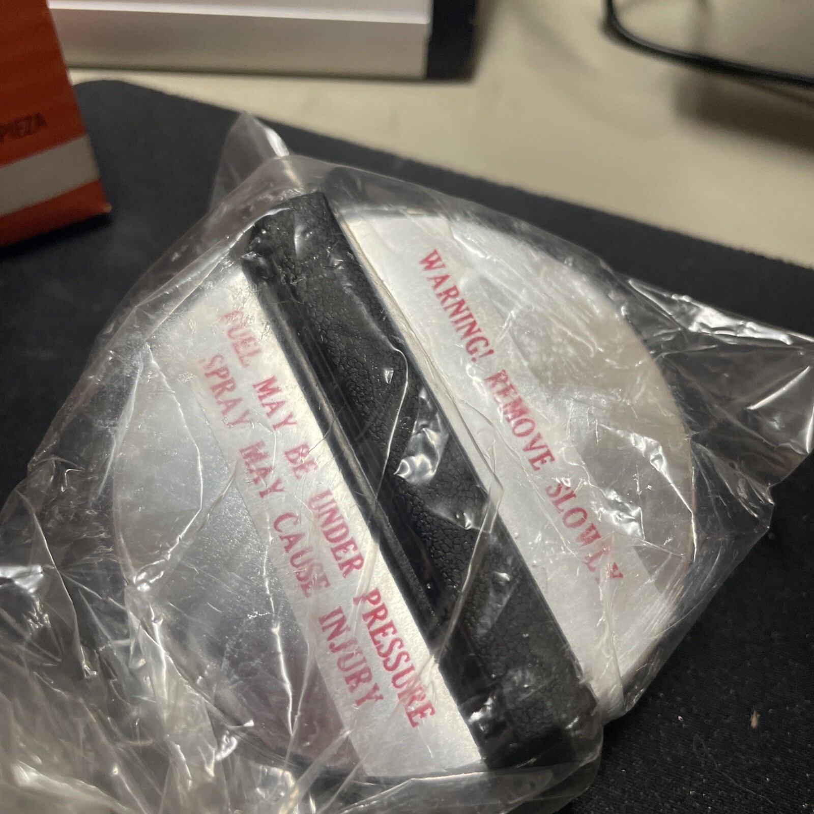 FRAM GR-800 GAS CAP NOS - Image 5