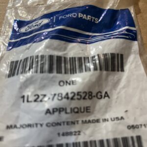 Genuine Ford OEM 1L2Z-7842528-GA Rear Liftgate Tailgate XLT Emblem NOS