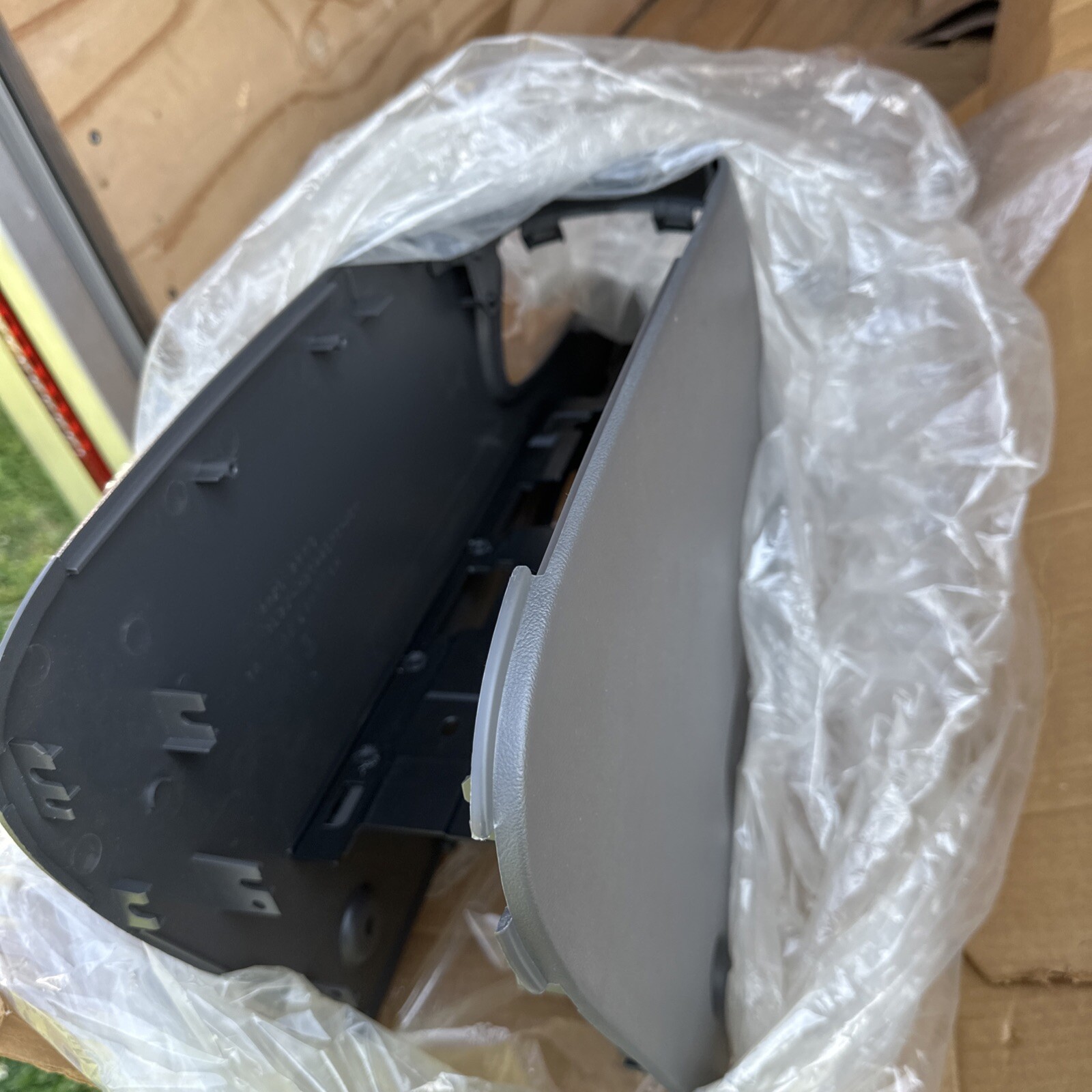 Genuine Ford OEM 1l2z-98045a36-bad Grey Center Console - Image 3