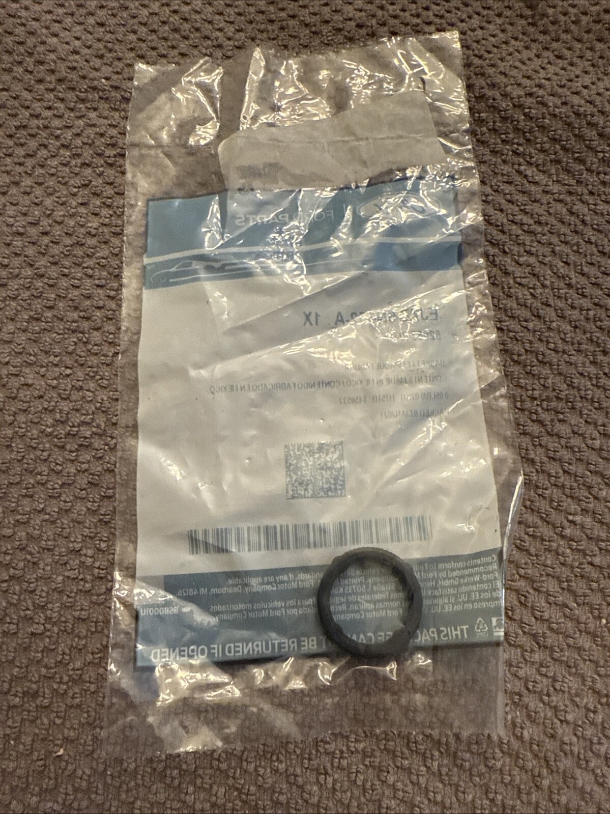 Genuine Ford OEM EJ7Z-6N652-A Oil Return Tube Gasket - Image 3