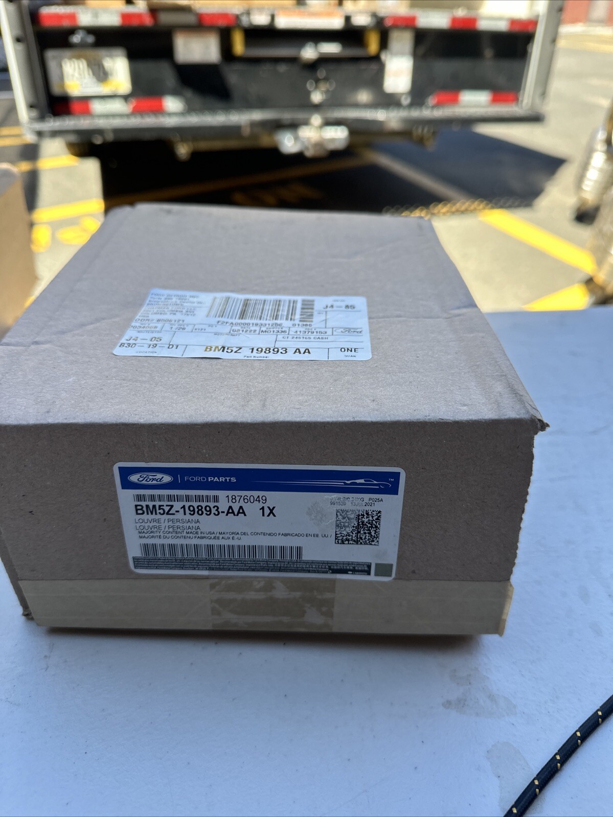 Genuine Ford Vent Louver BM5Z-19893-AA - Image 3