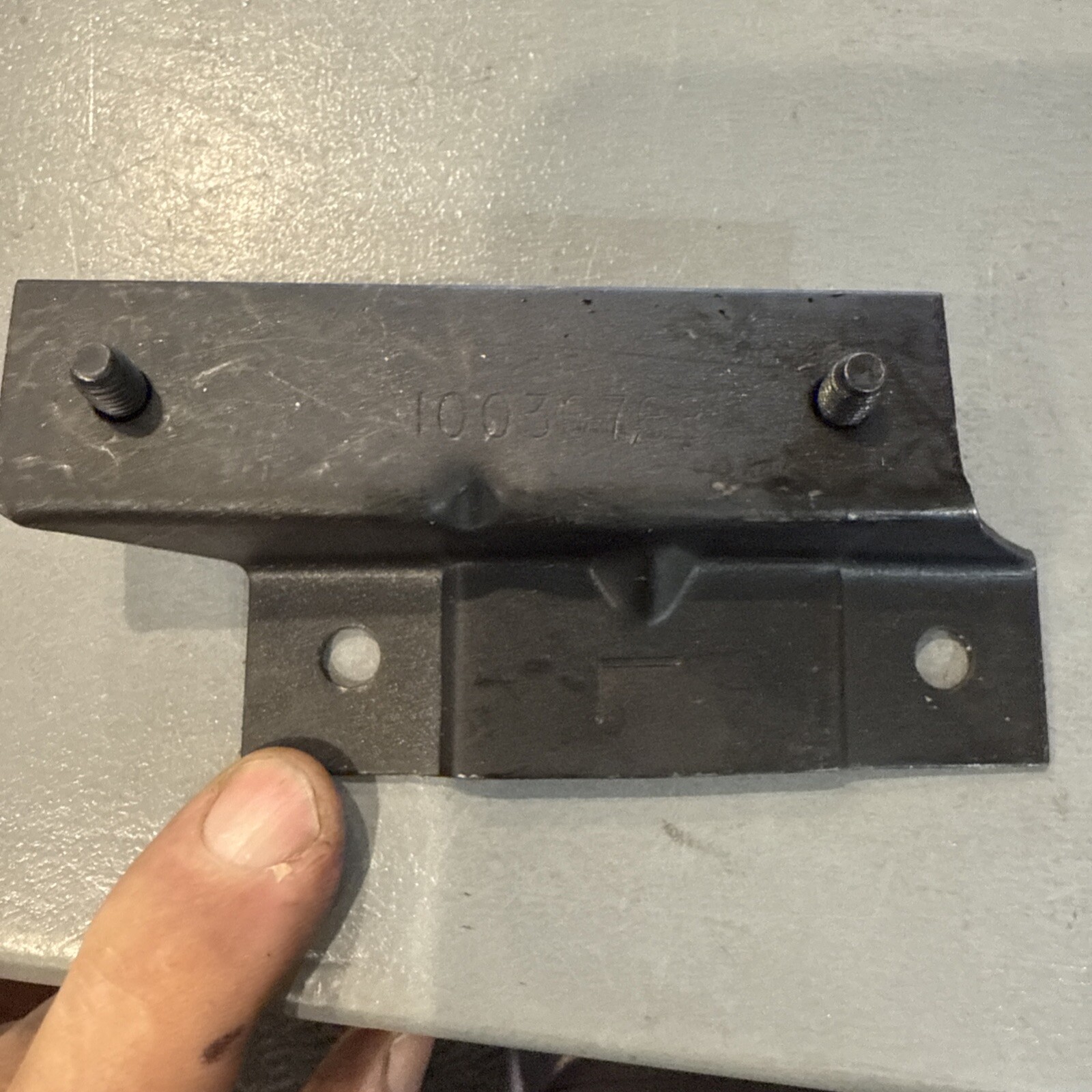 Genuine GM Adapter-Left-hand 10030768