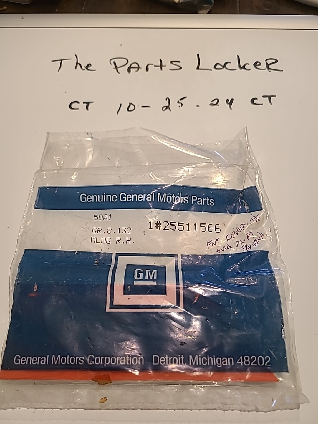 Genuine GM Front Fender Side Molding 25511566