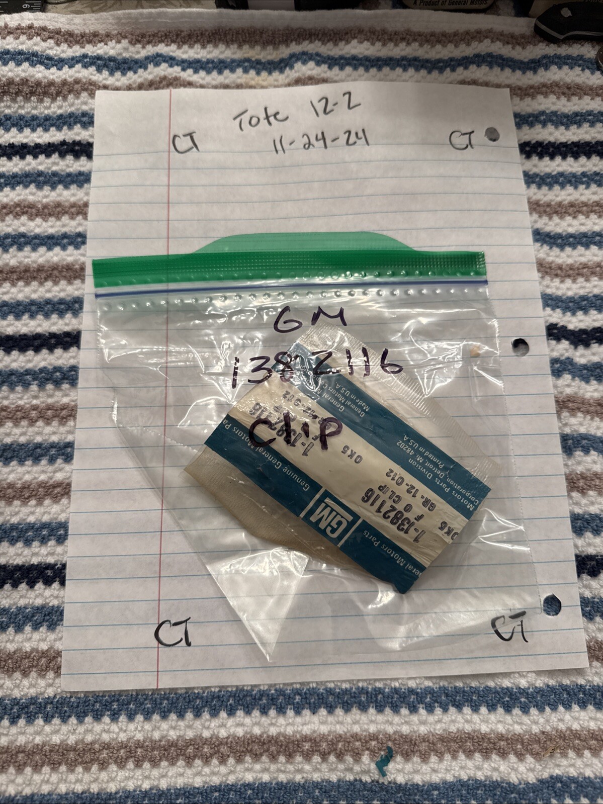 Genuine Gm 1382116 Clip Nos OEM New. - Image 4