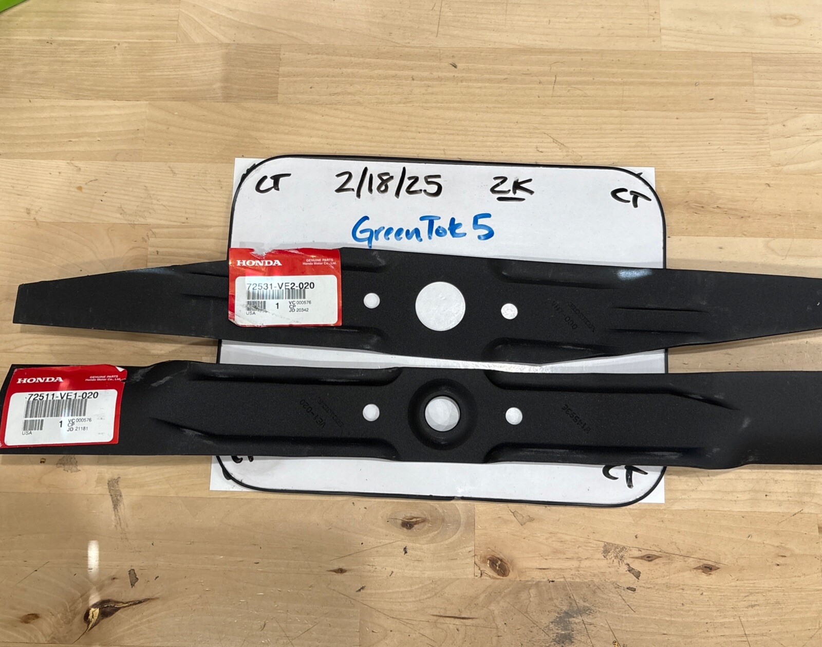 Honda 72531-VE2-020 + 72511-VE1-020 Lawn Mower Blade Set