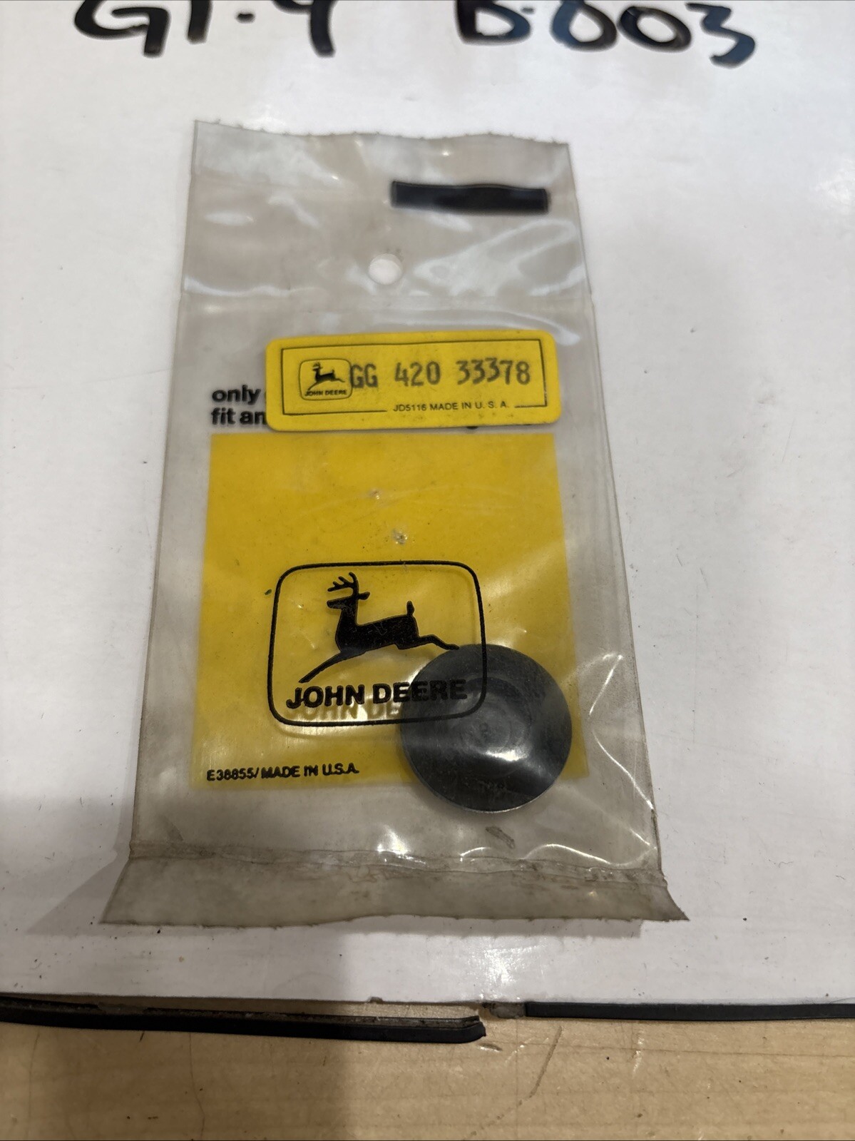 John Deere Plug GG42033378 - Image 3