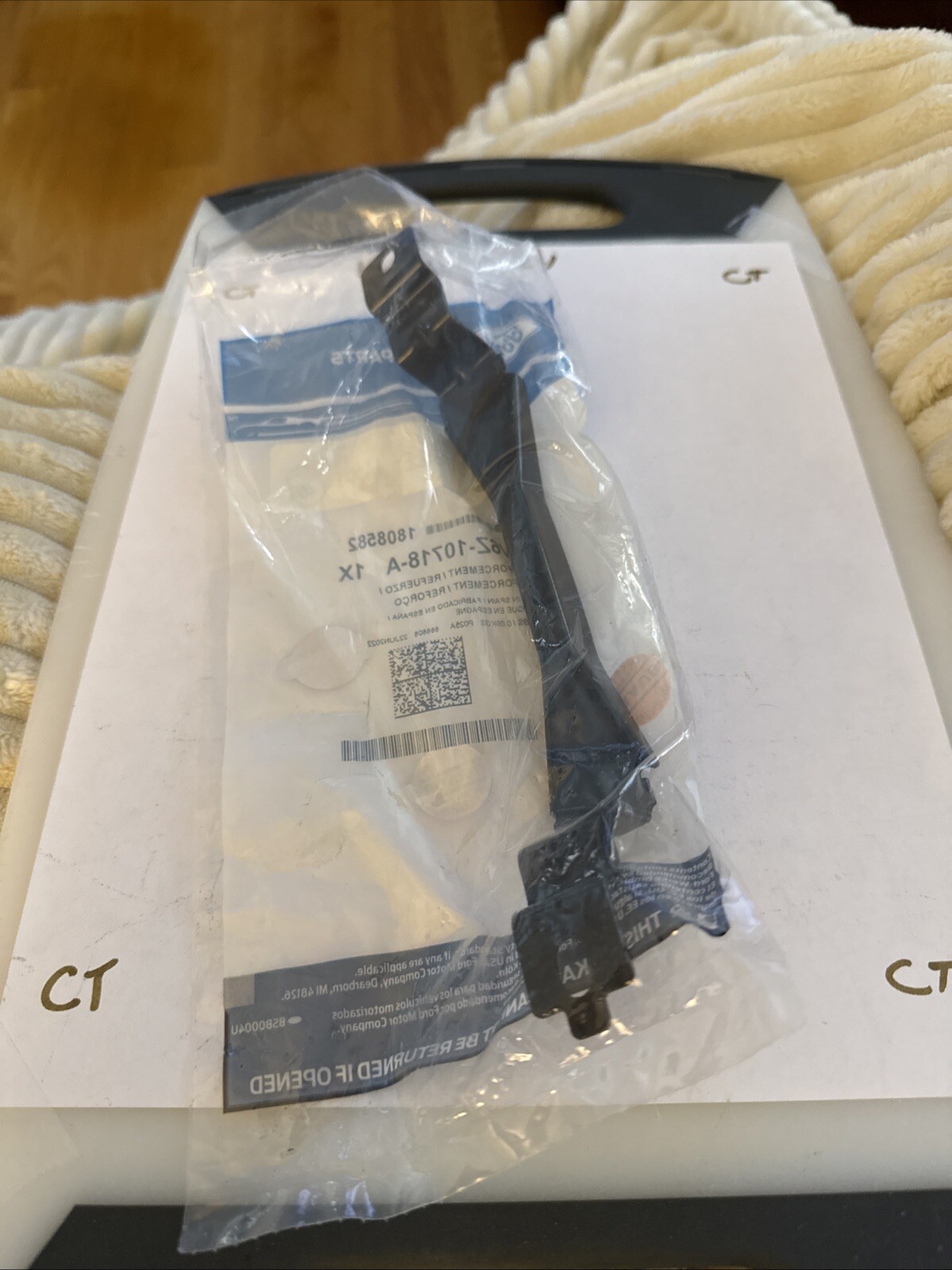 Lincoln FORD OEM 15-16 MKC-Battery Hold Down Tie Bracket Clamp DV6Z10718A - Image 3