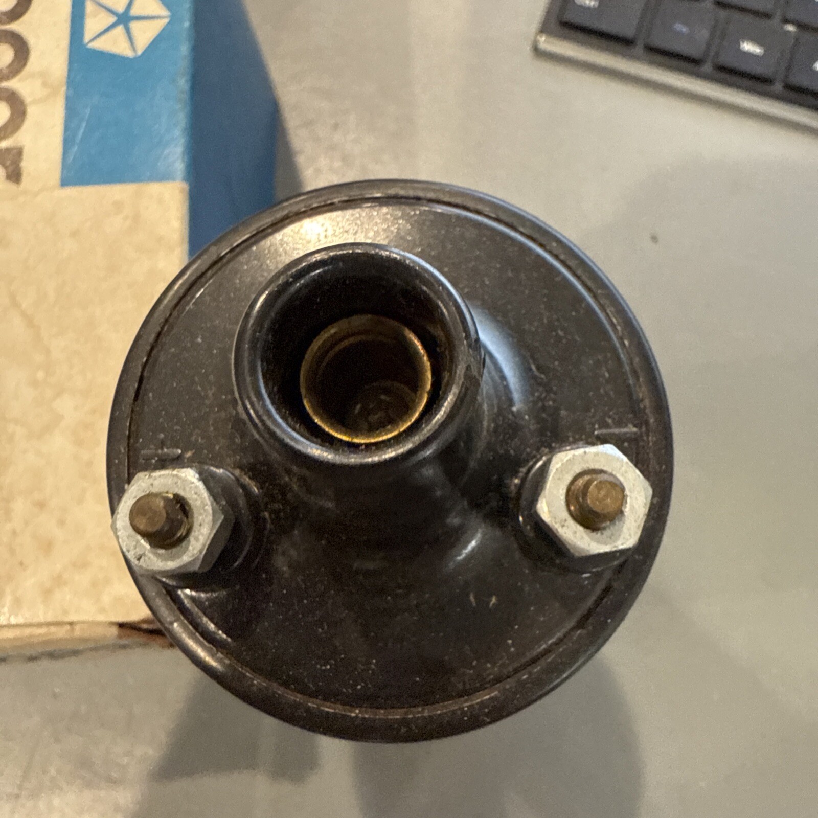 MOPAR NOS yellow letter coil 2495531 new MADE IN USA - Image 4