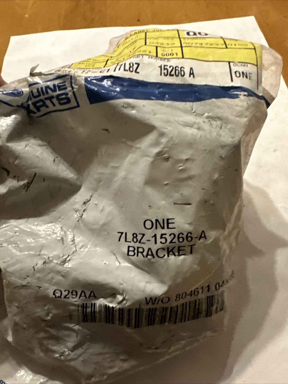 NEW GENUINE FORD PART BRACKET 7L8Z-15266-A - Image 3