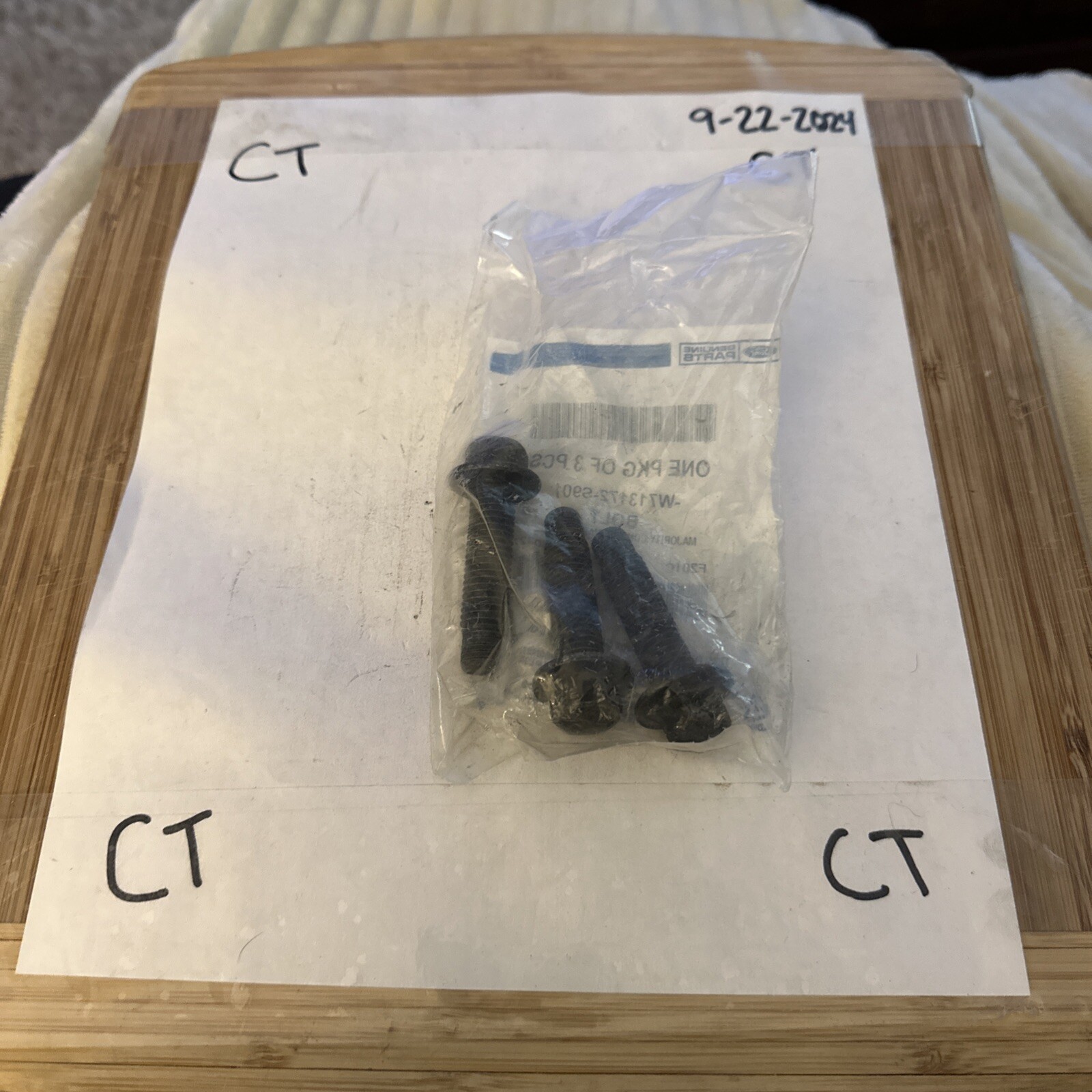 NEW GENUINE FORD W713172-S901 TOW HOOK (3) Bolts - Image 3