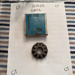 NEW GM OEM Rear Differential Gear Kit 15588700 See Pic Small Damage