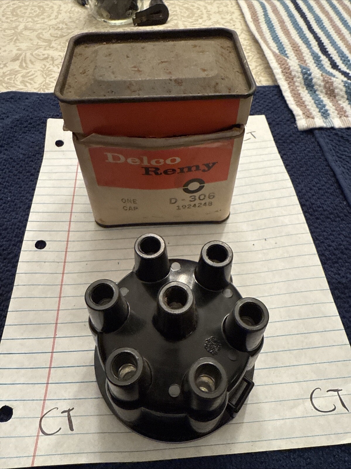 NOS 1953-62 CHEVY DISTRIBUTOR CAP D306 1924248 GM
