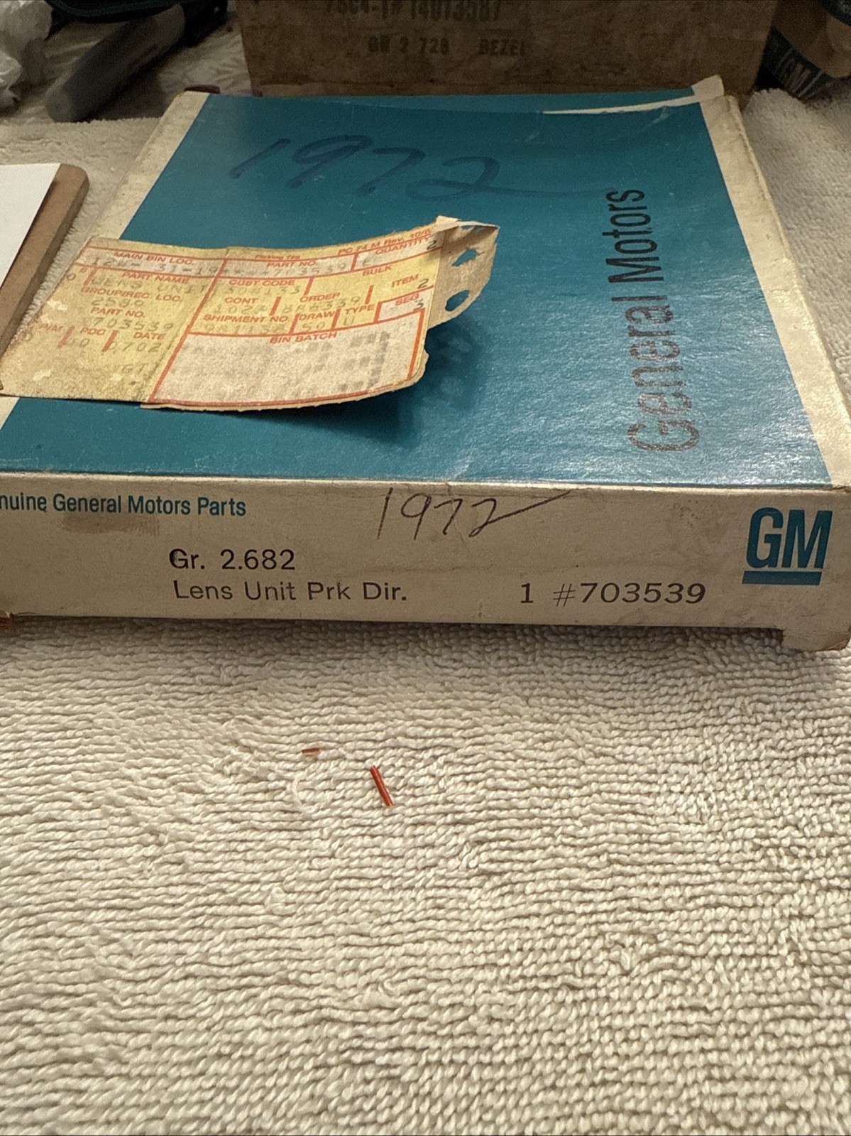 NOS 1973 1974 CHEVROLET GMC MEDIUM DUTY TRUCK PARK TURN SIGNAL LAMP LENS 703539 - Image 3