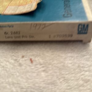 NOS 1973 1974 CHEVROLET GMC MEDIUM DUTY TRUCK PARK TURN SIGNAL LAMP LENS 703539