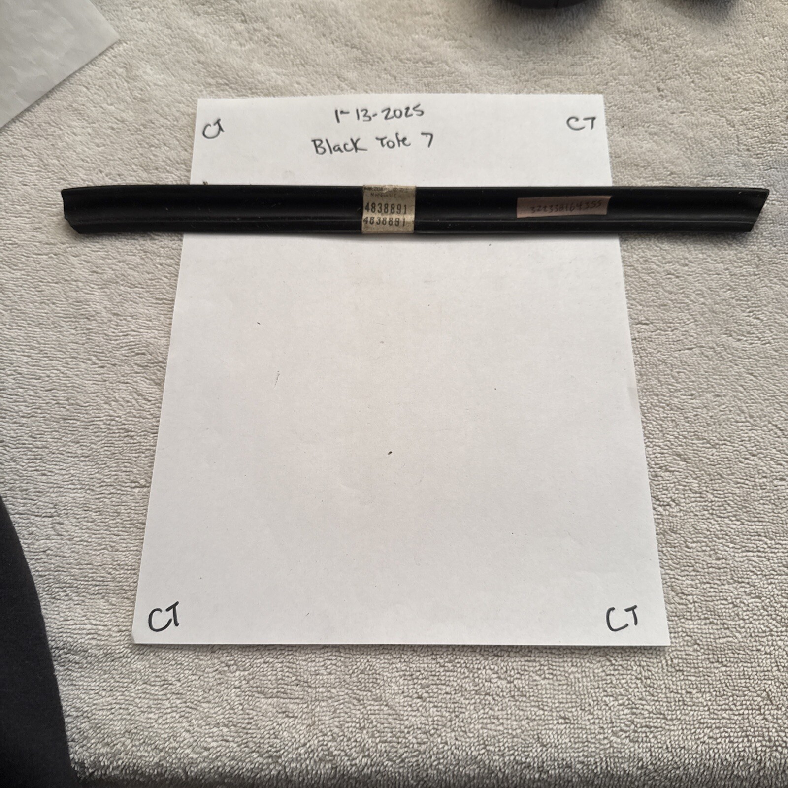 NOS 62 63 64 GM Impala Belair Vertical Weather Strip LEFT Rear window passenger - Image 4