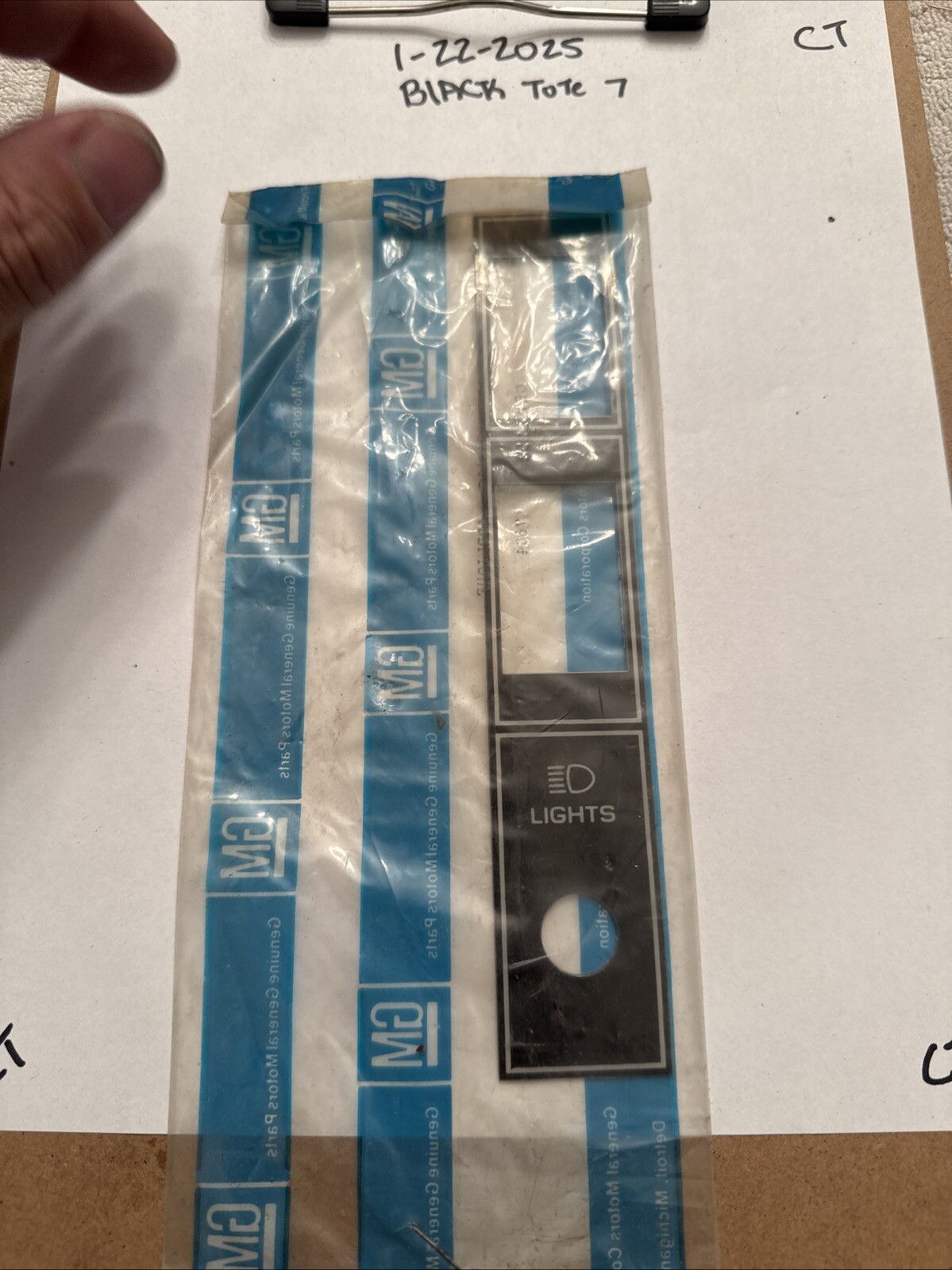 *NOS Genuine GM 25506622 Instrument Panel Applique - Image 4