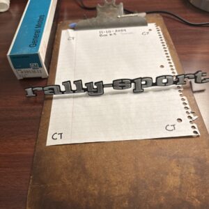 NOS OEM Genuine GM CAMARO * RALLY SPORT * FENDER EMBLEM 3953633 New In Box