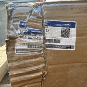 New Genuine Ford Step Asy HC3Z16450BB / HC3Z-16450-BB OEM