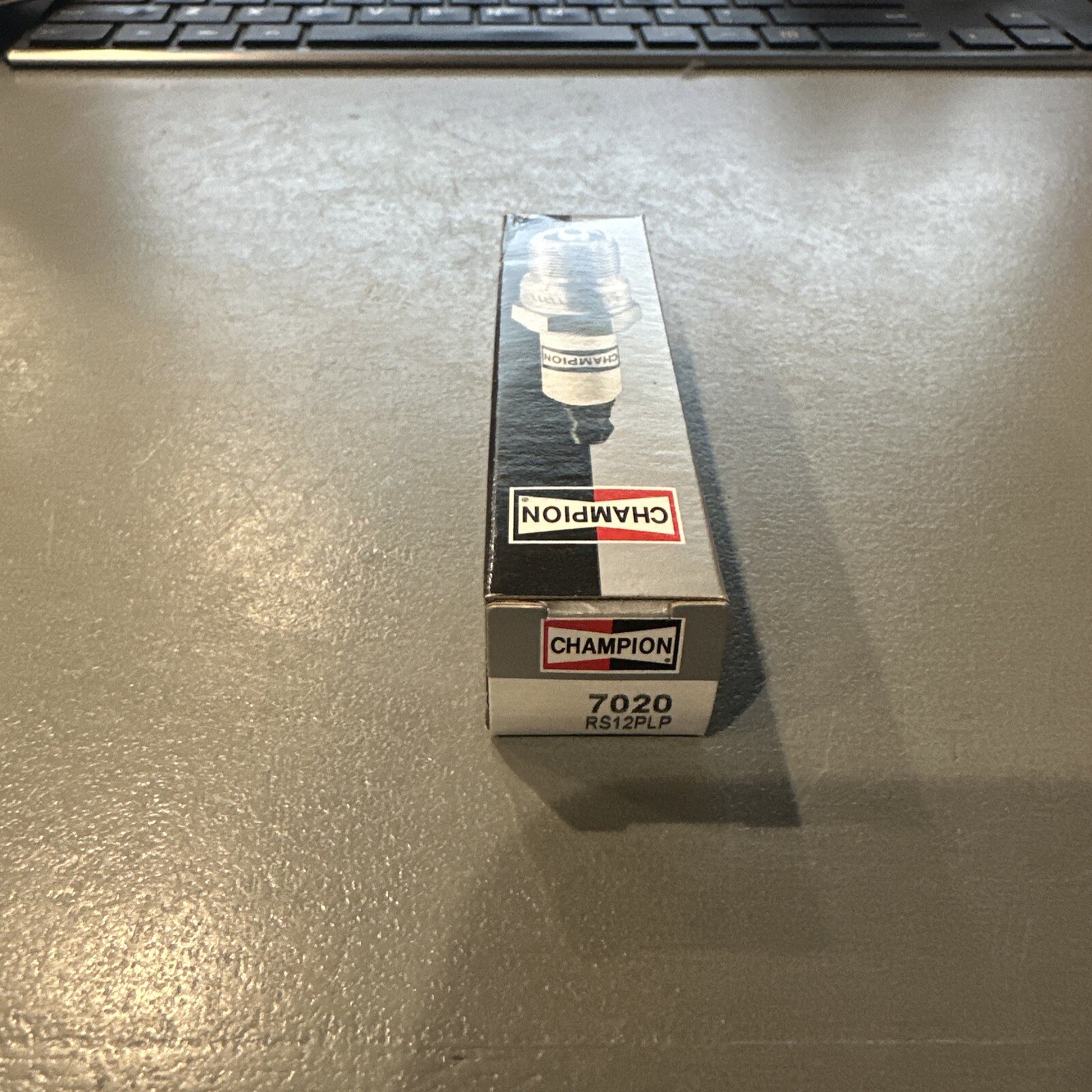 New Spark Plug Champion 7020 For Buick Cadillac Chevrolet GNC Vehicles