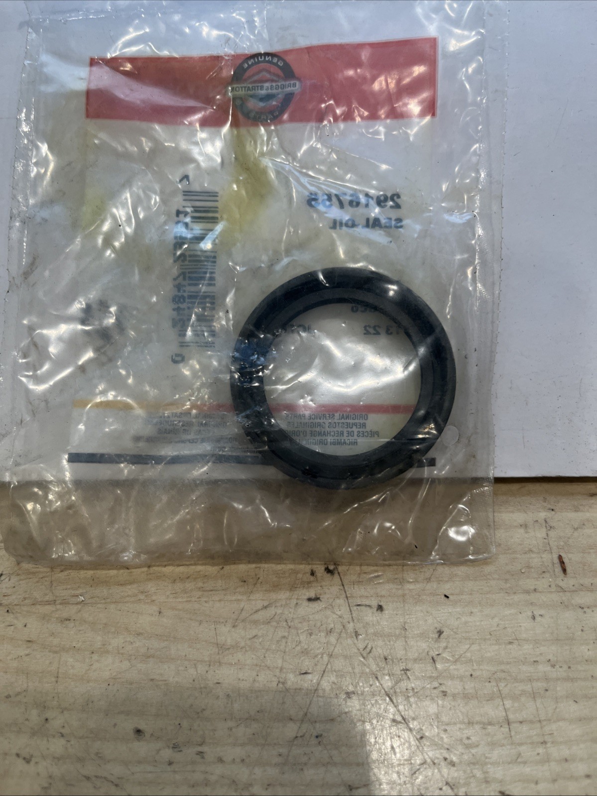 ONE NEW Genuine Briggs & Stratton 291675S Oil Seal Factory Sealed Pkg. - Image 4