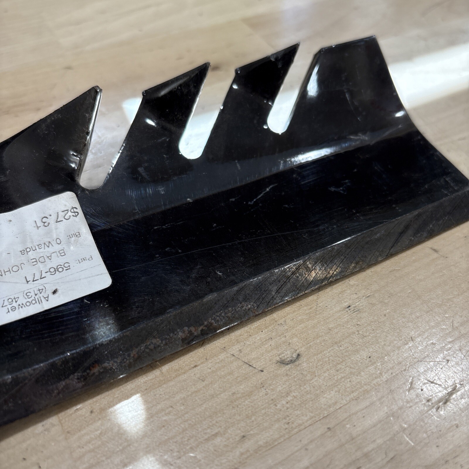 Oregon 596-771 Gator G5 Mower Blade, 21-5/8” (some surface rust) - Image 3