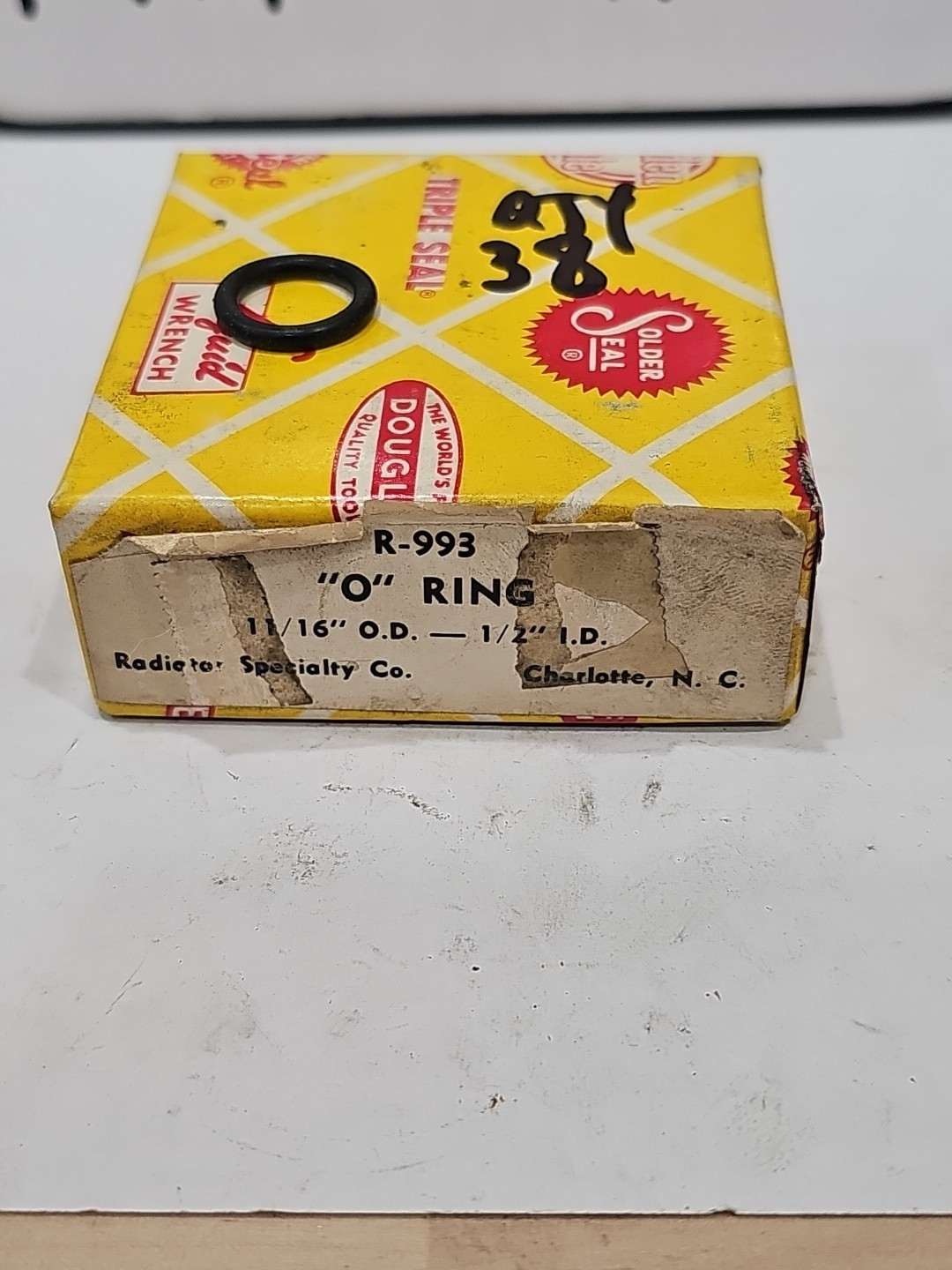 Radiator Specialty Co. NOS R-993 O-Ring 11/16"O.D.-1/2"I.D. 1 Pkg Of 38 - Image 4