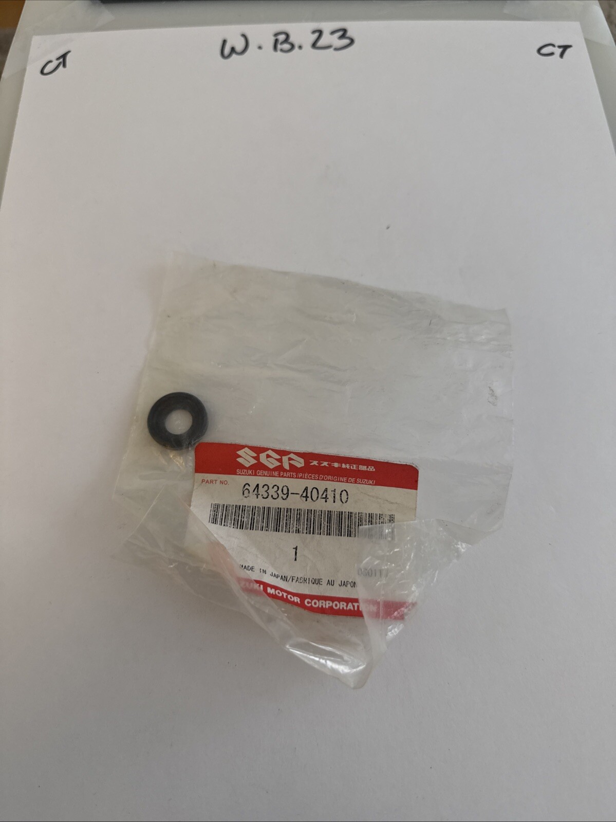 SUZUKI 82 - 02 RM100 GSX-R1100 GSX-R750 TL1000 NOS OEM DUST SEAL 64339-40410 jh