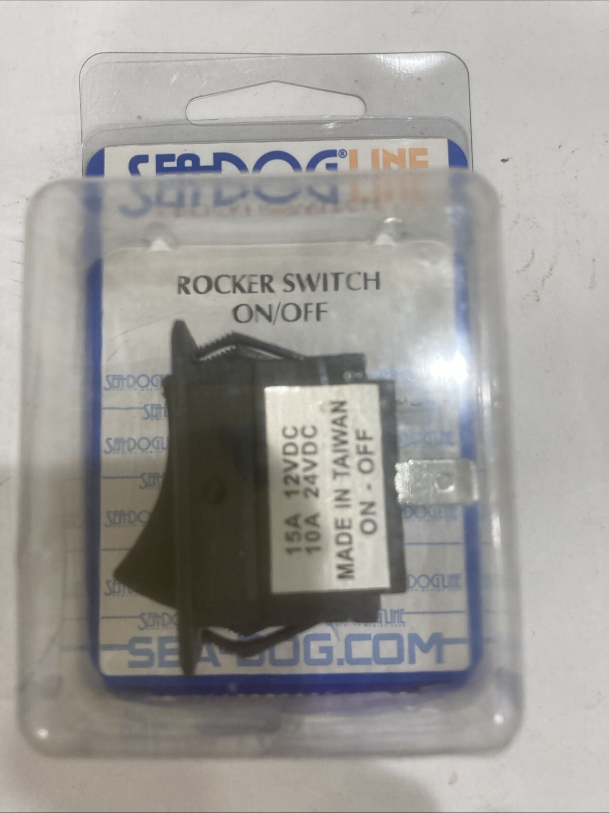 Sea-Dog 420251-1 Single Pole; Illuminating Rocker Switch, On/Off/Red Lens 15 Amp - Image 3