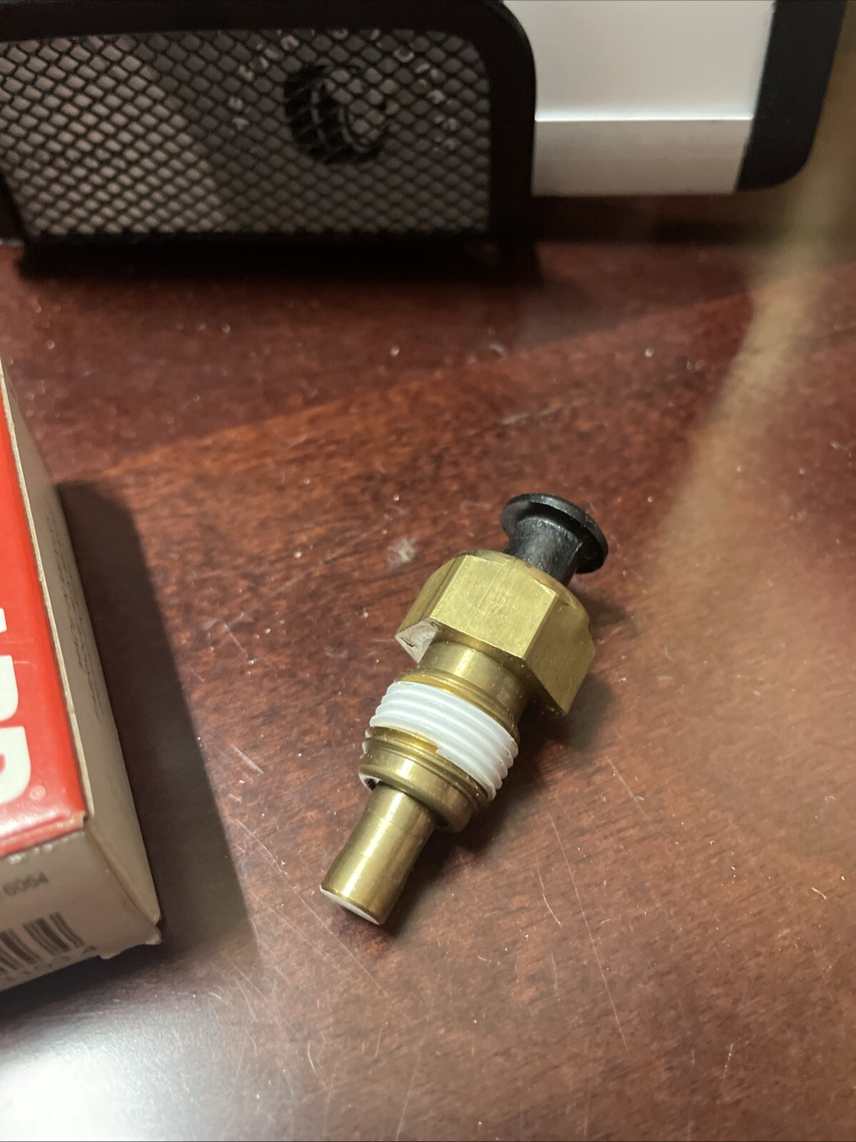 Standard TS-147 Engine Cooling Fan Temperature Switch - Image 4