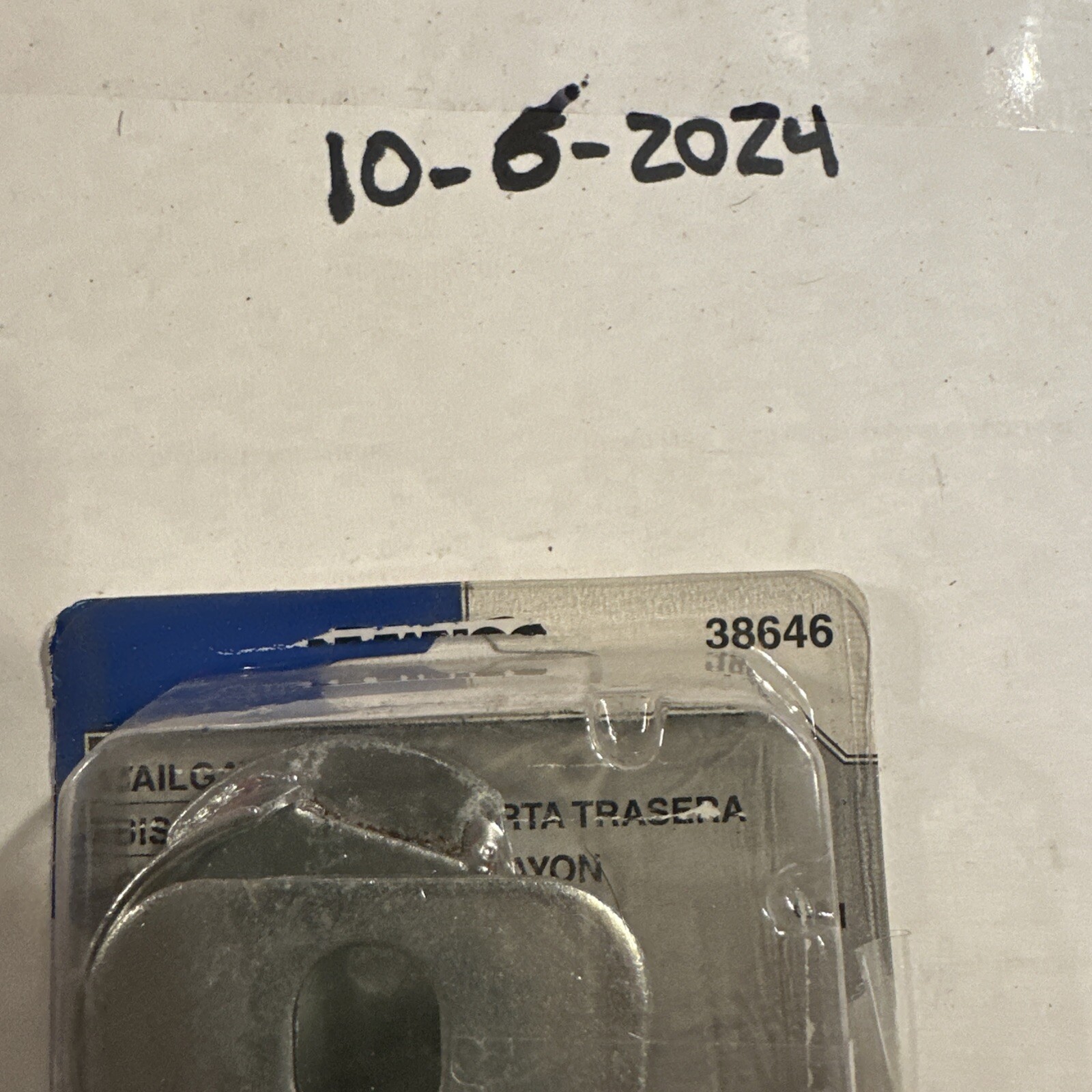 Tailgate Hinge Kit Dorman 38646 - Image 3