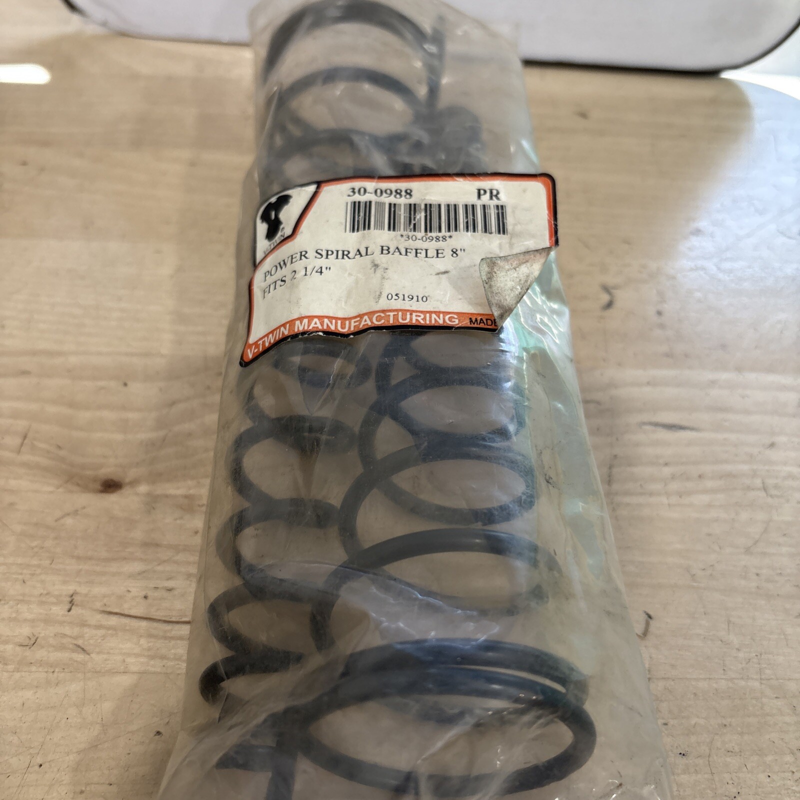 V-Twin 30-0988 Power Spiral Baffle 8” (Fits 2-1/4”) - Image 4