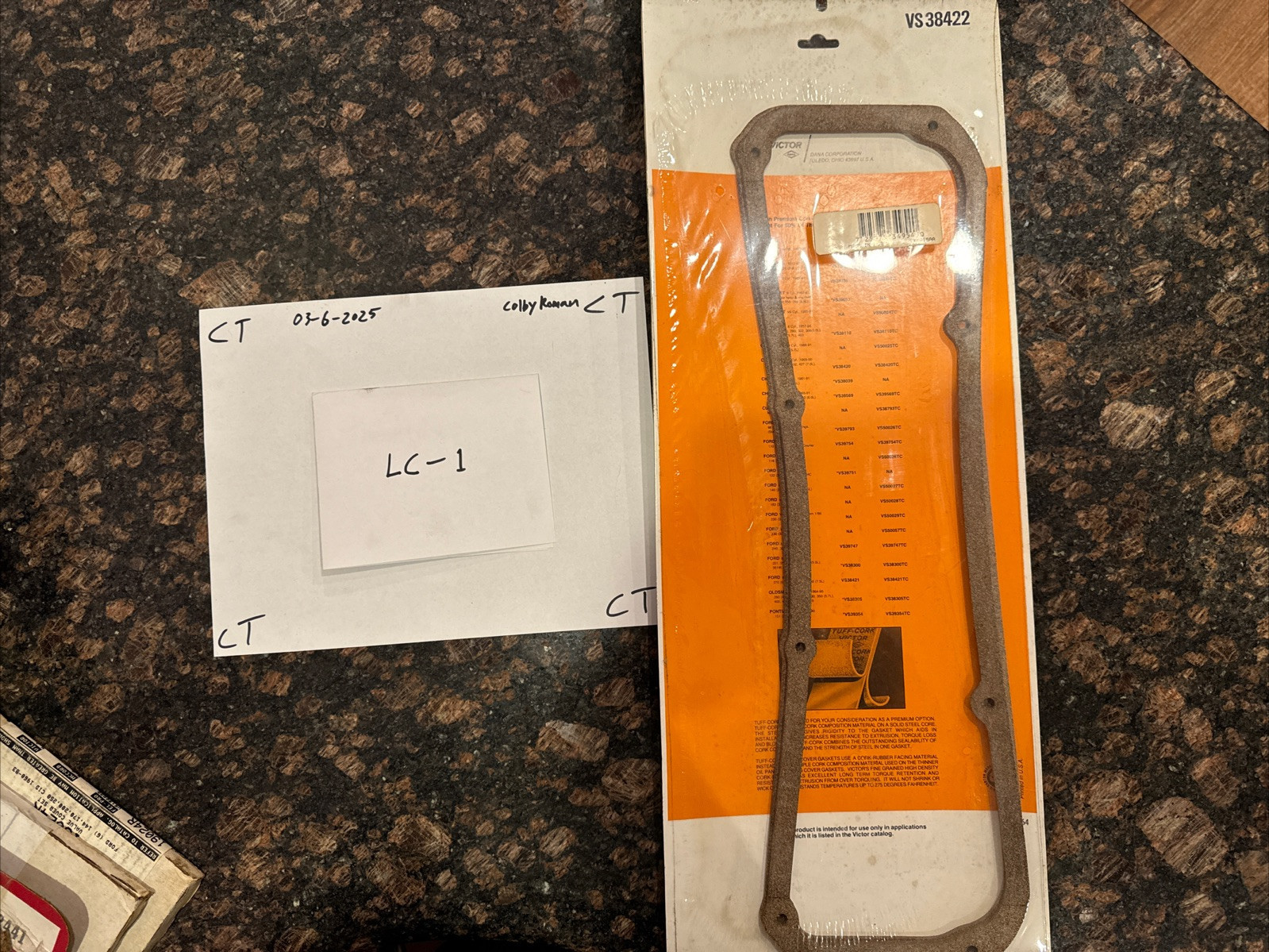 Victor Engine Valve Cover Gasket Set VS38422