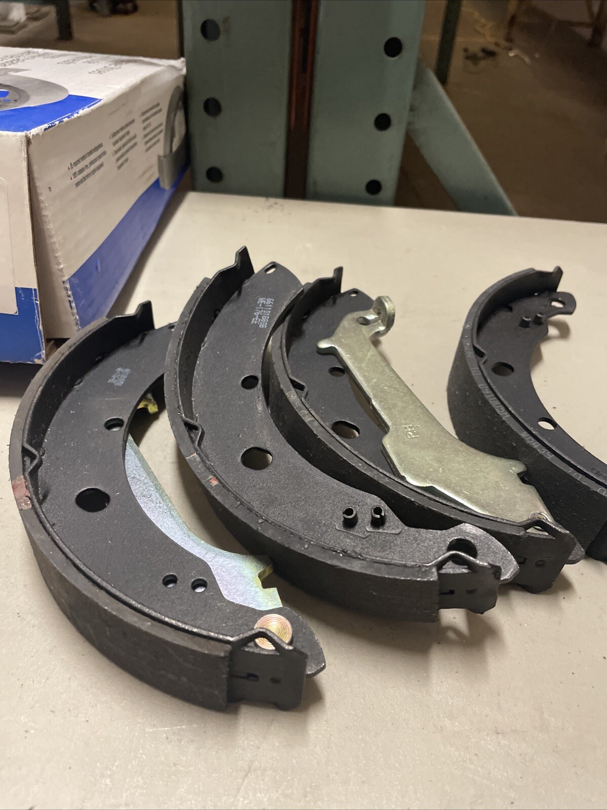Wagner Z756 Wagner Brake Z756 Drum Brake Shoe - Image 4