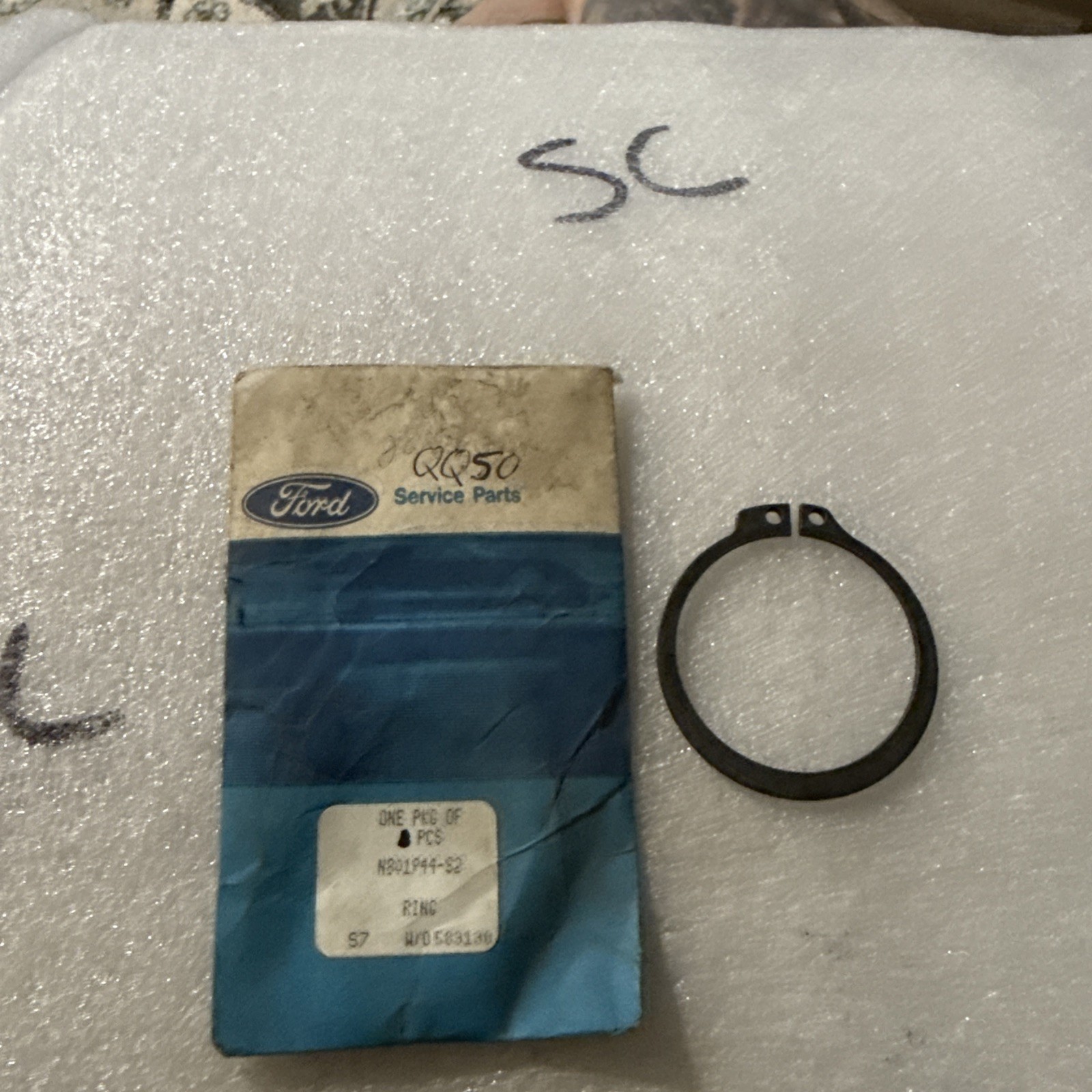 (1) Ford Snap Ring N801944-s2 Sold Individually